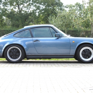 Porsche 911 3.2 ’88 tauben blau