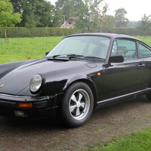 Porsche 911 Carrera 3.2 G50 ’87 schwartz