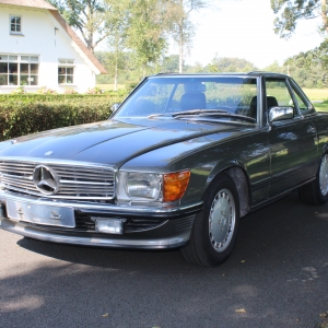 Mercedes 560 SL anthracite *** 2 owners ***