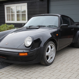 Porsche 930 ’82 black