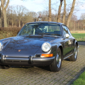 Porsche 911 T coupé (restored) Schieffergrau 1969